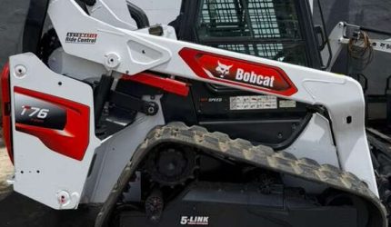2020-Bobcat-T76-Skid-Steer-Loader-320121
