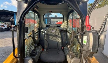 2020-Caterpillar-259D3-Compact-Track-Loader-Skid-Steer-12.jpg
