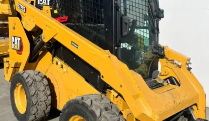 2020-Caterpillar-272D3-Skid-Steer-Loader-100102-2.webp