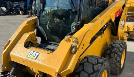 2020-Caterpillar-272D3-Skid-Steer-Loader-100102-3.webp