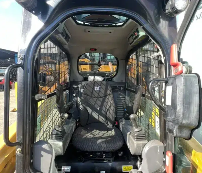 2020-Caterpillar-272D3-Skid-Steer-Loader-100102-6.webp