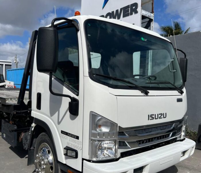 2020-Isuzu-NRR-141002.jpg