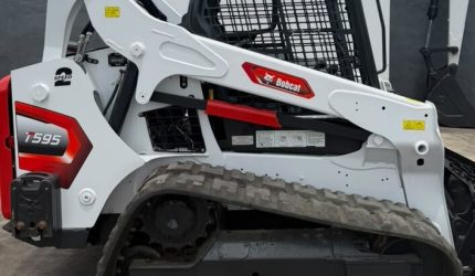 2020-T595-skid-steer-320165