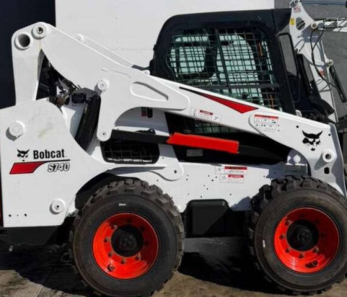 2021 Bobcat S740 Skid Steer Loader 320102