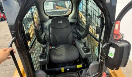 2021-Caterpillar-299D3-Skid-Steer-320136