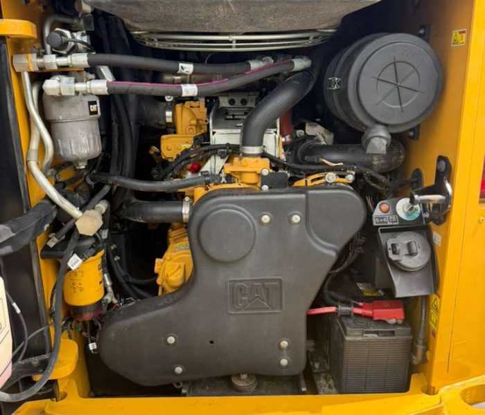 2021-Caterpillar-299D3-Skid-Steer-320136