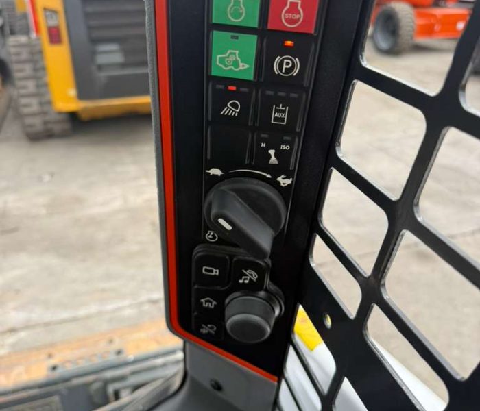 2023 Bobcat S62 Skid Steer Loader-320114