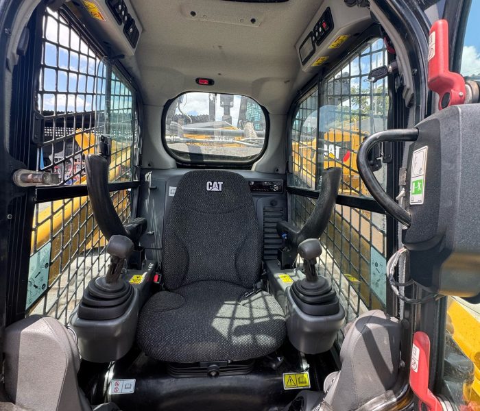 299 skid steer-100103