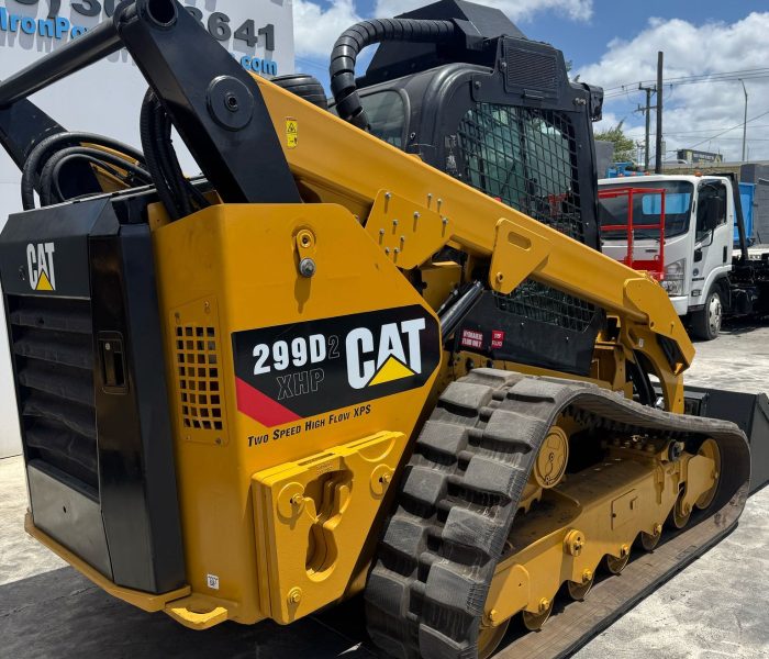 299 skid steer-100103