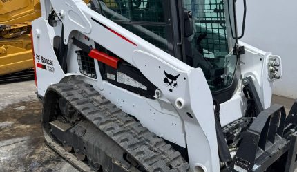 305500