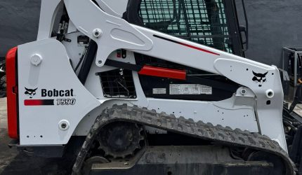 305500