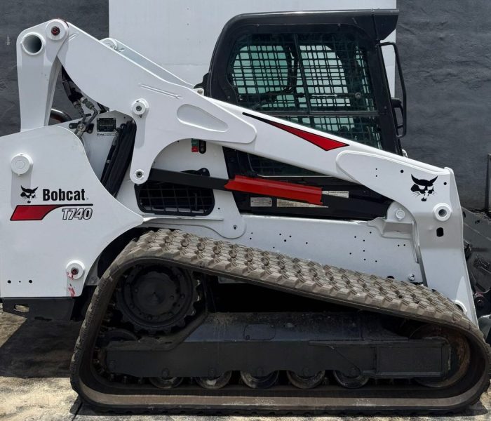 Bobcat t740 skid steer loader 2018 305900