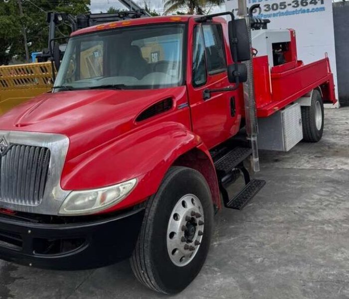 306202 2009 Putzmeister VS70 on 2009 International 4300