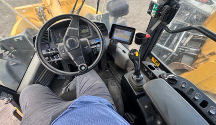 306204 2020 Komatsu WA320-8 Wheel Loader
