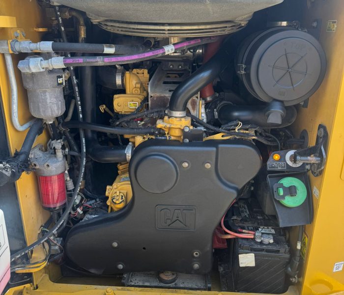 Engine CAT 299d2 skid steer loader 2016 30880