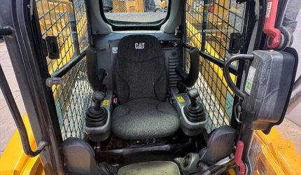 30880