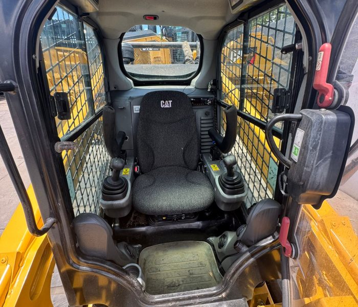 CAB CAT 299d2 skid steer loader 2016 30880