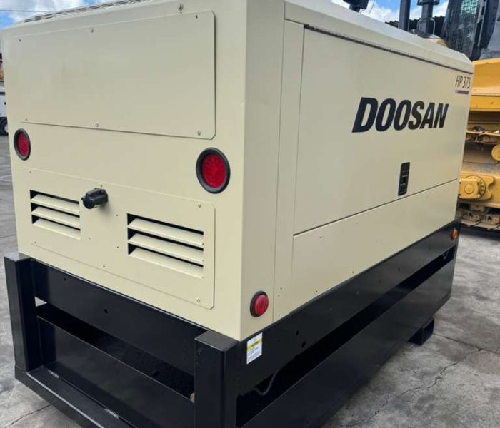30960 2015 Doosan 375 Air Compressor-