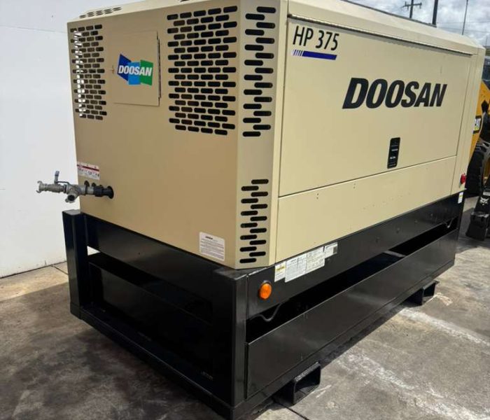 30960 2015 Doosan 375 Air Compressor-