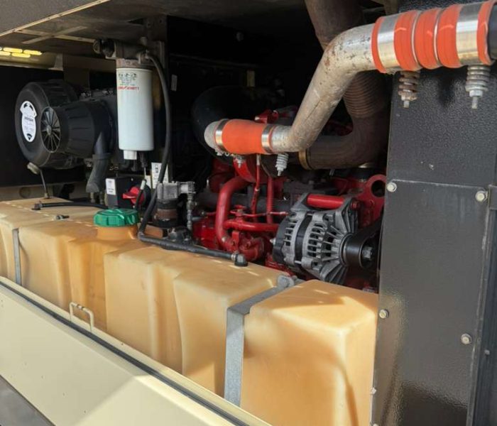 30960 2015 Doosan 375 Air Compressor-