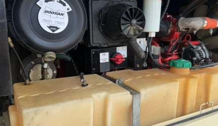 30960 2015 Doosan 375 Air Compressor-