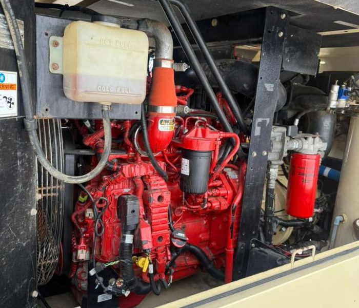 30960 2015 Doosan 375 Air Compressor-