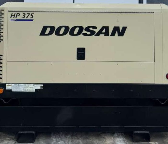 30960 2015 Doosan 375 Air Compressor-