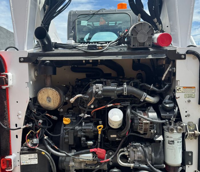 Engine Bobcat t740 skid steer loader 2021 30990