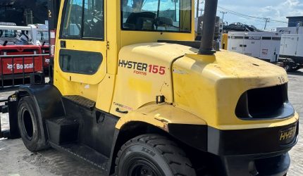 31600