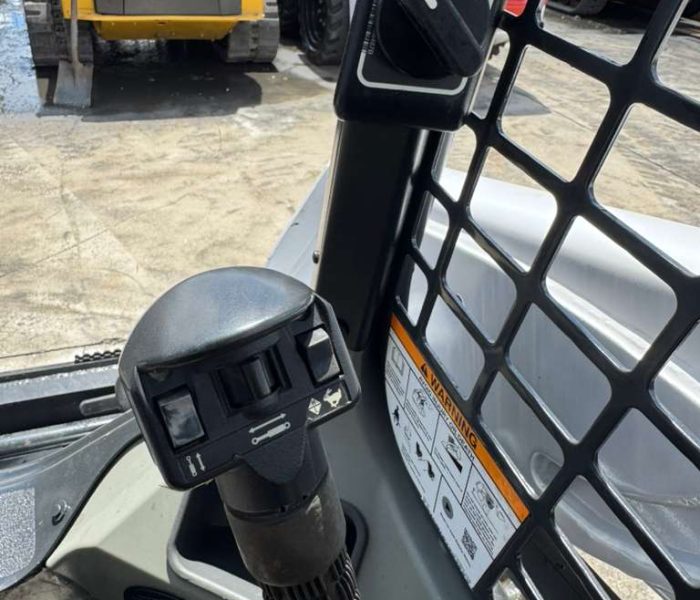 31640-2017-Bobcat-T590-Skid-Steer-Loader-Open-Cab