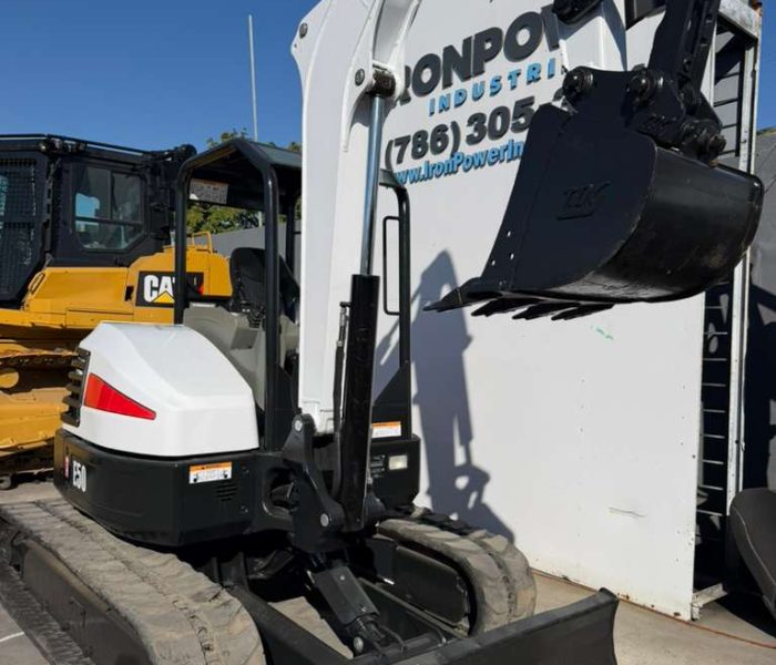 Bobcat-E50-Mini-Excavator-32030