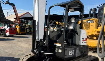 Bobcat-E50-Mini-Excavator-32030