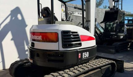 Bobcat-E50-Mini-Excavator-32030