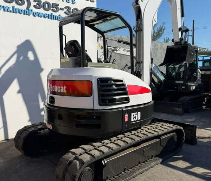 Bobcat-E50-Mini-Excavator-32030