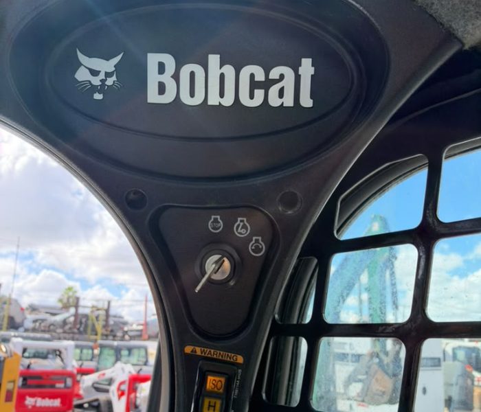 Bobcat-T740-320203