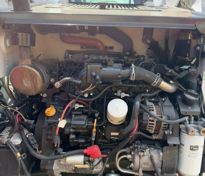 Bobcat-T740-320203