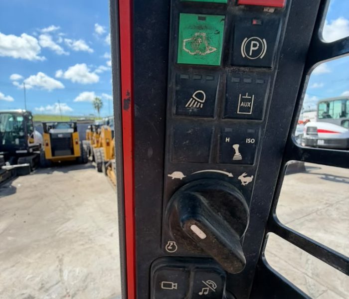 Bobcat-t76-320194