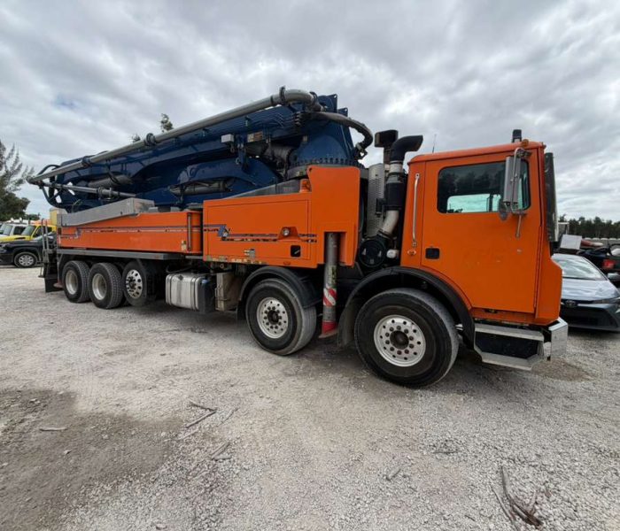 Putzmeister 47Z 47 m on 2013 Mack-320125