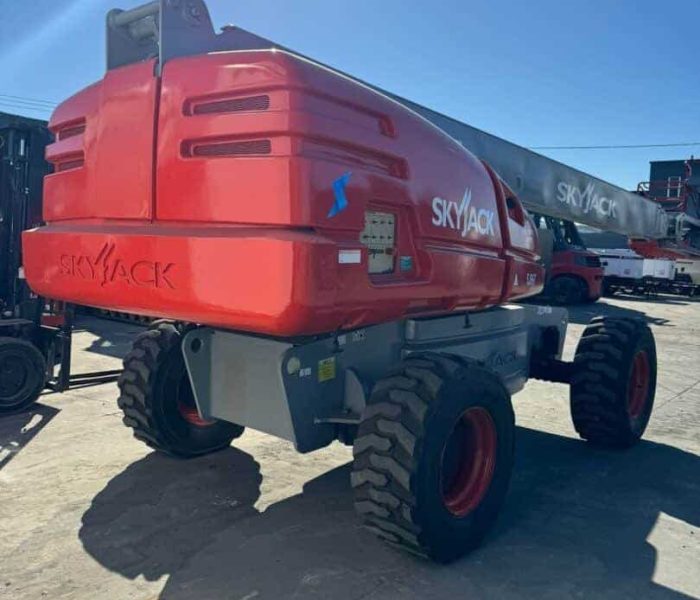 Skyjack-SJ66T-4WD-Diesel-Telescopic-Boom-141010-4.jpg
