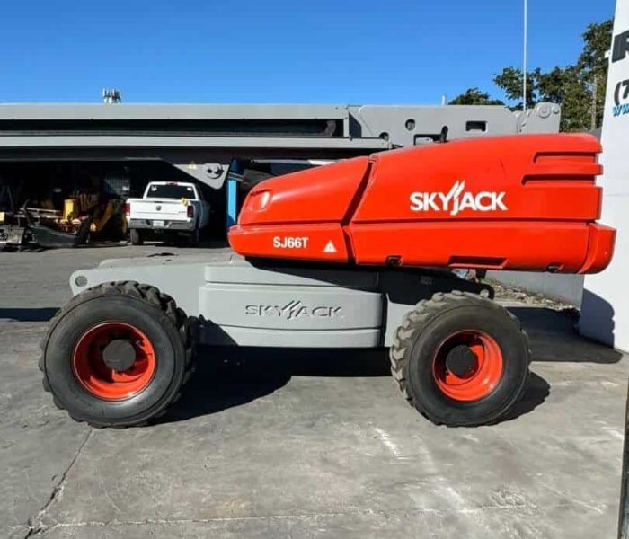 Skyjack-SJ66T-4WD-Diesel-Telescopic-Boom-141010-6.jpg