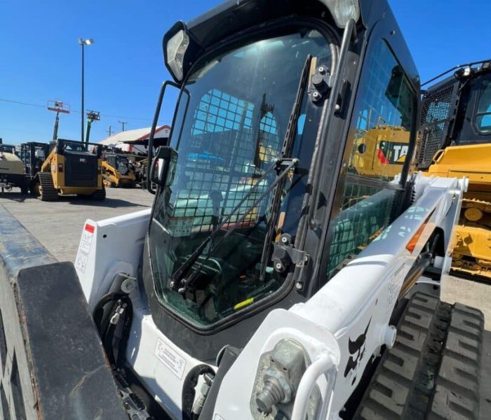 T550-Bobcat-Skid-Steer-Loader-10081-3.jpeg