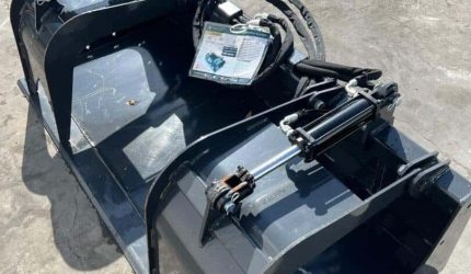 Wolverine-GB-11-72W-72-in-Skid-Steer-Grapple-Bucket-attachment-1.jpg