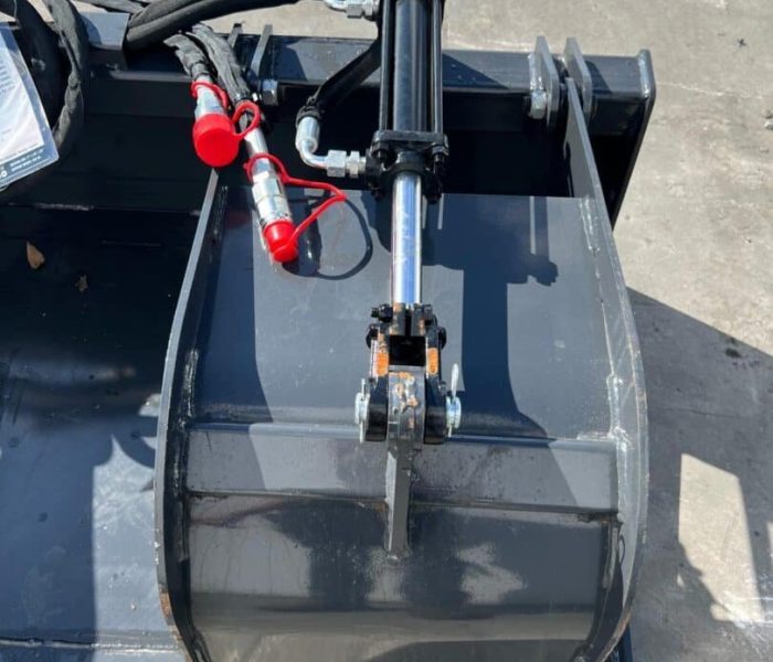 Wolverine-GB-11-72W-72-in-Skid-Steer-Grapple-Bucket-attachment-3.jpg