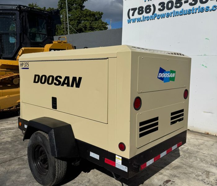2012 Doosan 375 CFM Towable Diesel Air Compressor