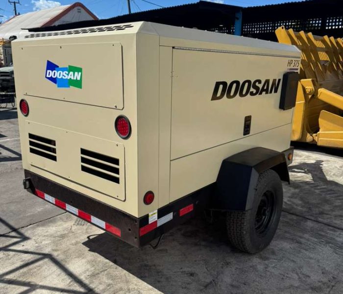 2012 Doosan 375 CFM Towable Diesel Air Compressor