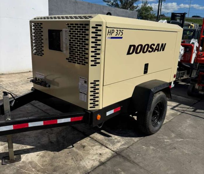 2012 Doosan 375 CFM Towable Diesel Air Compressor