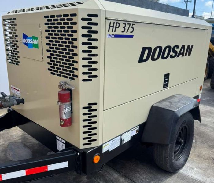 item-3400-2016-Doosan-375-CFM-Diesel-Air-Compressor
