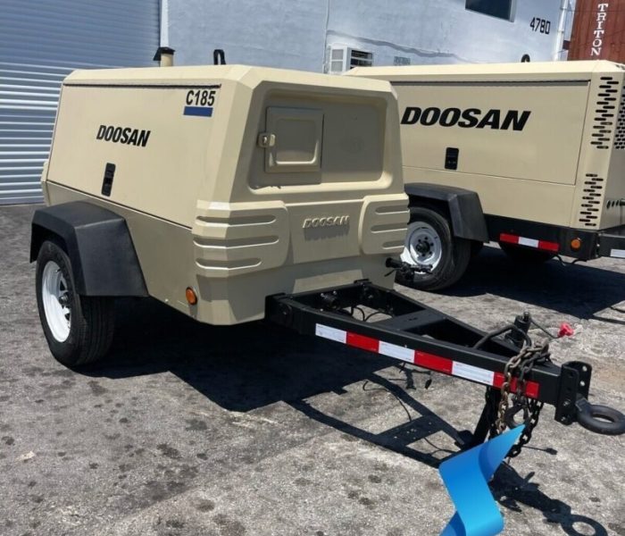 185 CFM DOOSAN diesel air compressor Powered by john deere Diesel
